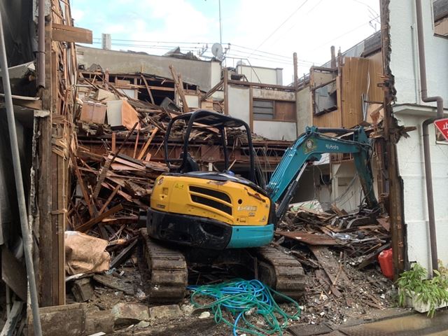 木造2階建て解体工事(東京都足立区千住柳町)　工事中の様子です。